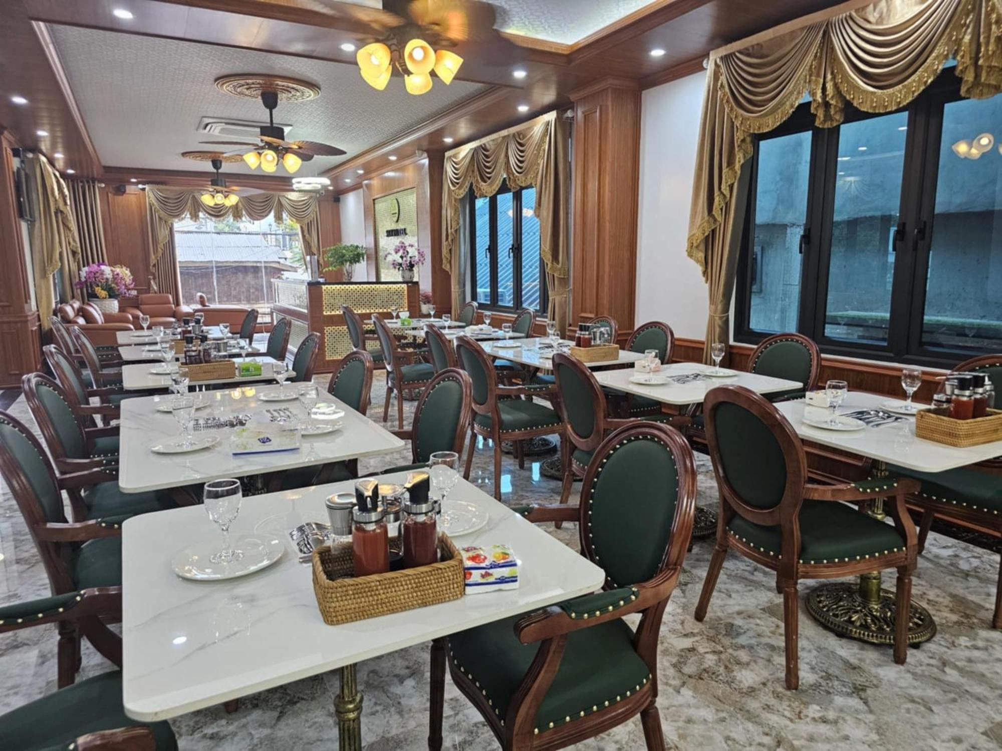 Sky Hotel Vang Vieng Εξωτερικό φωτογραφία