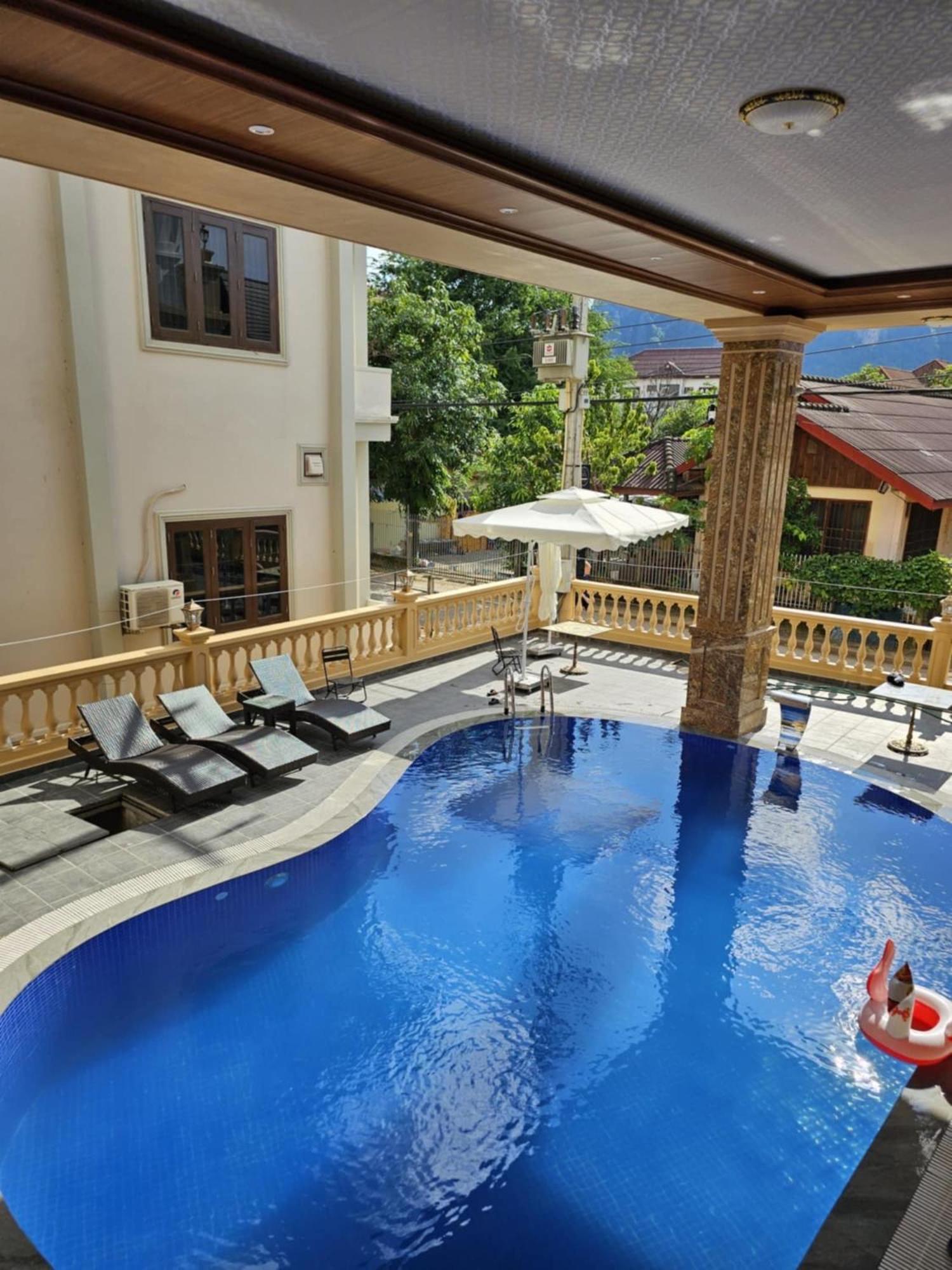 Sky Hotel Vang Vieng Εξωτερικό φωτογραφία