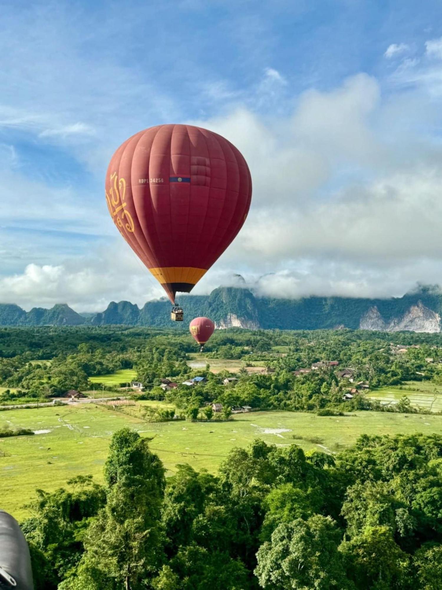 Sky Hotel Vang Vieng Εξωτερικό φωτογραφία