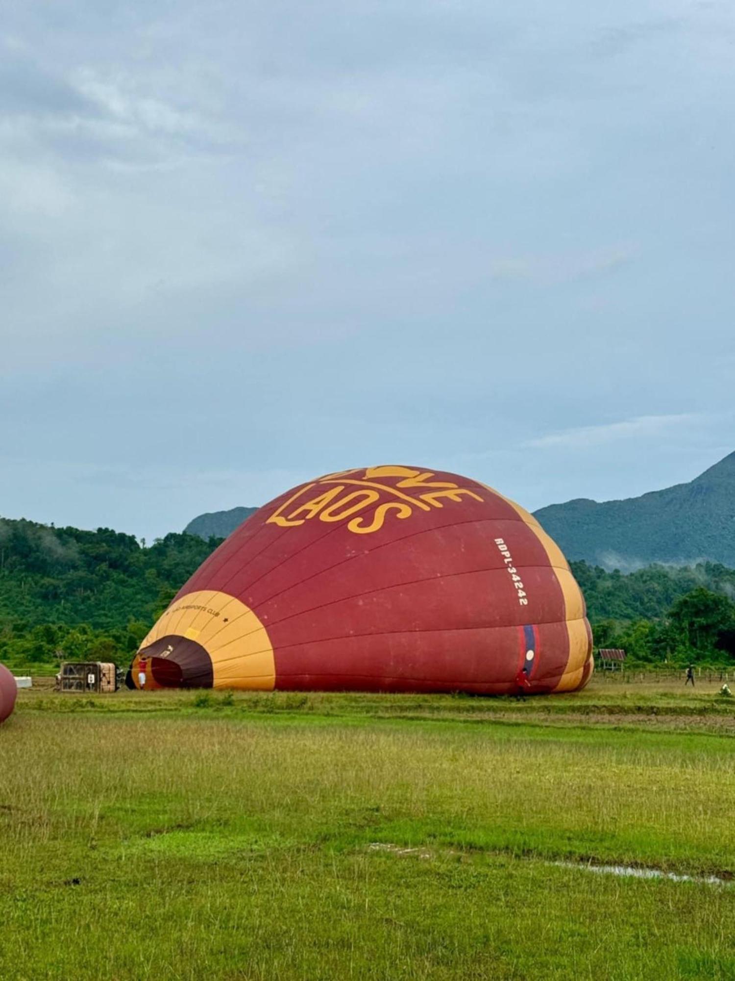 Sky Hotel Vang Vieng Εξωτερικό φωτογραφία